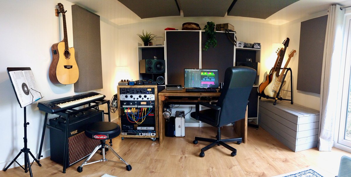 After a good few weeks of decorating and moving everything in, I'm pleased to share that my new #Studio is finished and I'm officially in!! Looking forward to creating, collaborating, recording and mixing in here over the next few years🎧

ben-whelan.com