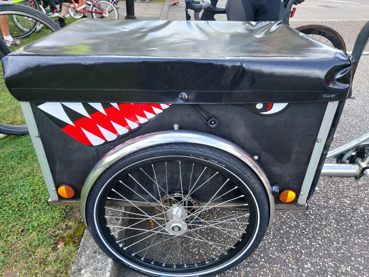Matt_Hill_UK's tweet photo. Let Havering Cycle ! @HaveringStreets @LDNSharkTrike
#ActNow @XRHavering @HaveringStreets
#LetHaveringCycle 
#ClimateEmergency https://t.co/RRAN6xqWFp