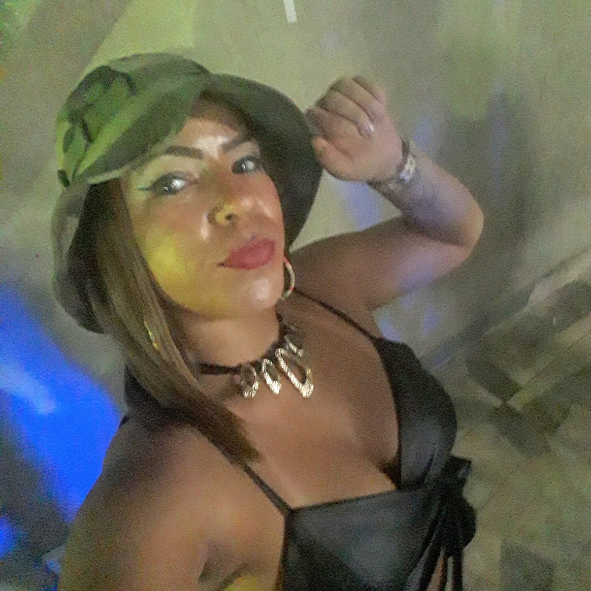 tarini1012's tweet photo. #NewProfilePic https://t.co/BUHWUj0hfD