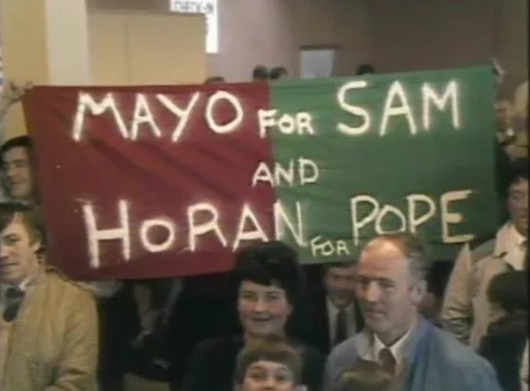 Interviewed Jame Horan when he won Mayo Person of the Year in 2016. I told him then I still have the copybook of his 1996 autograph. I'm telling you all now - HORAN FOR POPE.

LIVE: midwestradio.ie/uncategorised-…
#ALLirelandFINAL
#MayoDay #MAYvTYR #MaighEo #GAA
#Gorta47 <a href="/radiomidwest/">Mid West Radio</a>
