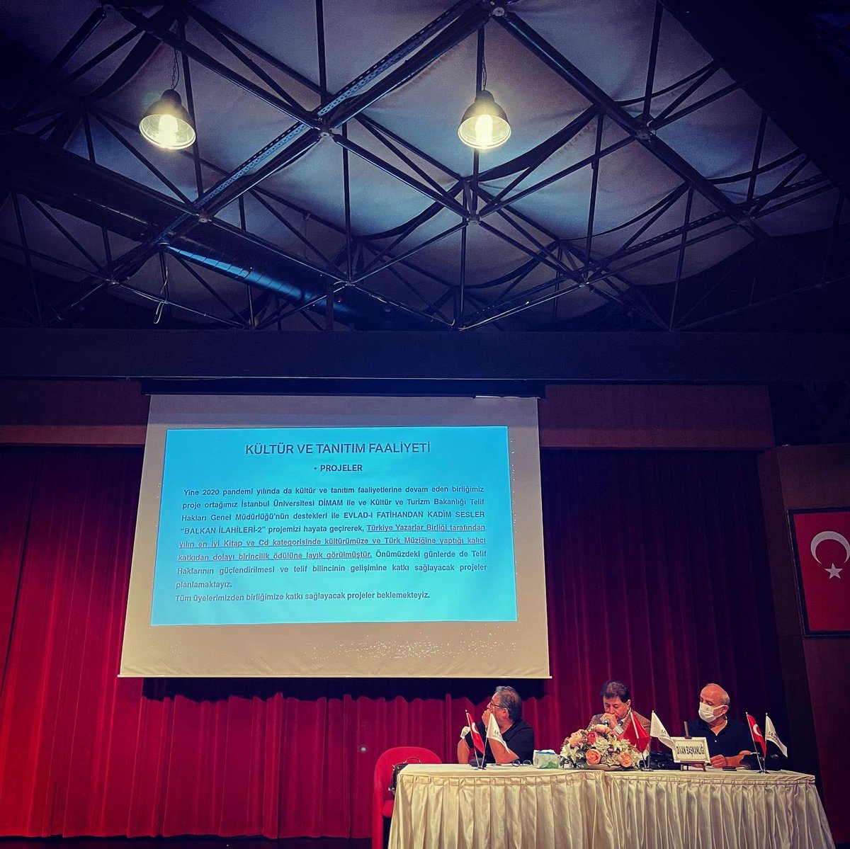 AtillaAteren's tweet photo. MÜZİKBİR 7. Olağan Genel Kurul Toplantımızı tamamladık. Başta Genel Başkanımız Sayın @esrefziya Terzi Ağabeyime ve tüm Müzikbir ailesine teşekkürlerimi sunarım. https://t.co/BsaJQGVwC4