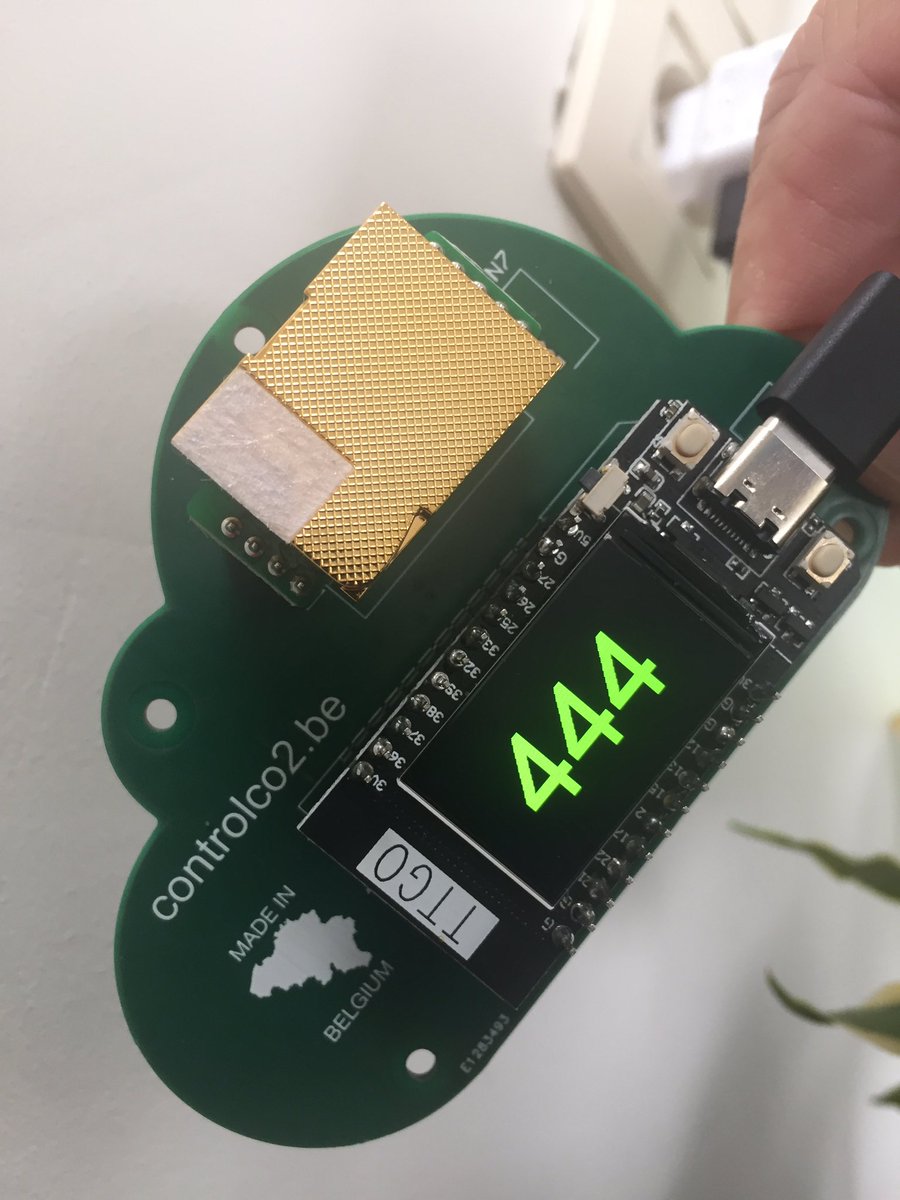 _fruyt_'s tweet photo. Hopla. Voor een prikje aan euri en wat soldeerplezier lees ik nu thuis ook de CO2 af :)
Nu nog een toffe behuizing maken.#controlco2 #nerdland => https://t.co/fwIBDZwvoj https://t.co/qv4LF4SHL2