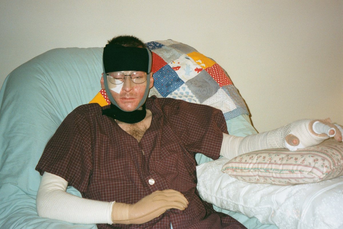 IBfliesproject's tweet image. Lt. Col. Brian Birdwell happened to walk down the hall when his part of the Pentagon was hit. Take a minute to read this powerful story in remembrance of 9/11 from his wife's point of view. Click here: bit.ly/2A70KuD  #NeverForget