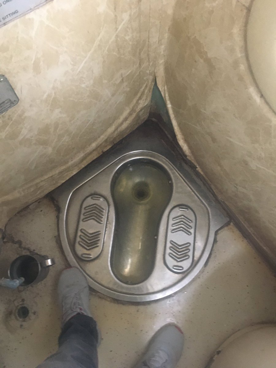 harimarble's tweet photo. @RailMinIndia @PMOIndia @AshwiniVaishnaw travelling in C10, position of Toilets of ajmer New Delhi Shatabdi express both are in same coach in this Pandamic of #corona #SwachhBharat https://t.co/8dNM8MTvLp