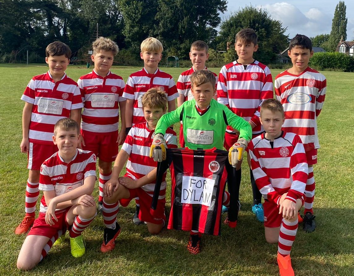 weallhaterams's tweet photo. @NottsHSCFC U11s paid their respects to Dylan Rich by holding up a @wbcoltsfc jersey up before their match today. The minutes with @southwellcityfc was impeccably observed. Thoughts and prayers with his family and friends β€π€#ForDylan https://t.co/IjCpRyUgzL