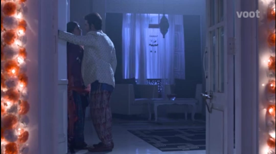 Krasha61286718's tweet photo. Meine jani ishq ki gali baas teri aahatein mili #KasamIsOnlyForKraSha https://t.co/v52ssTzBCj