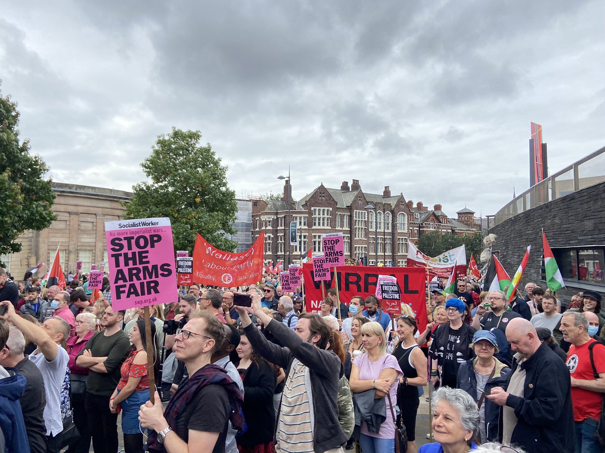 Incredible turnout at the #StopArmsFairLpool. The people of #liverpool stand in solidarity to say NO to the Arms Fair