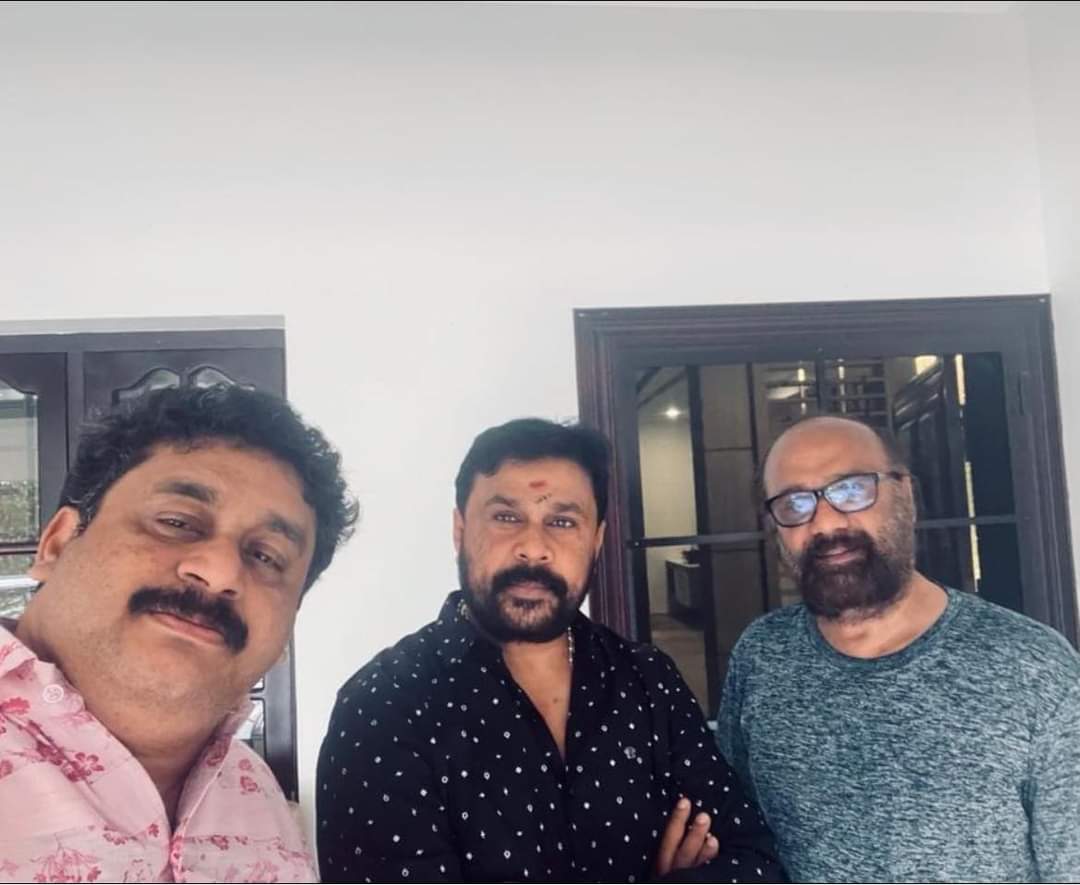 VRFridayMatinee's tweet photo. Seems like a project is On !!

#Dileep - #Raffi https://t.co/EBZmZoGhcD