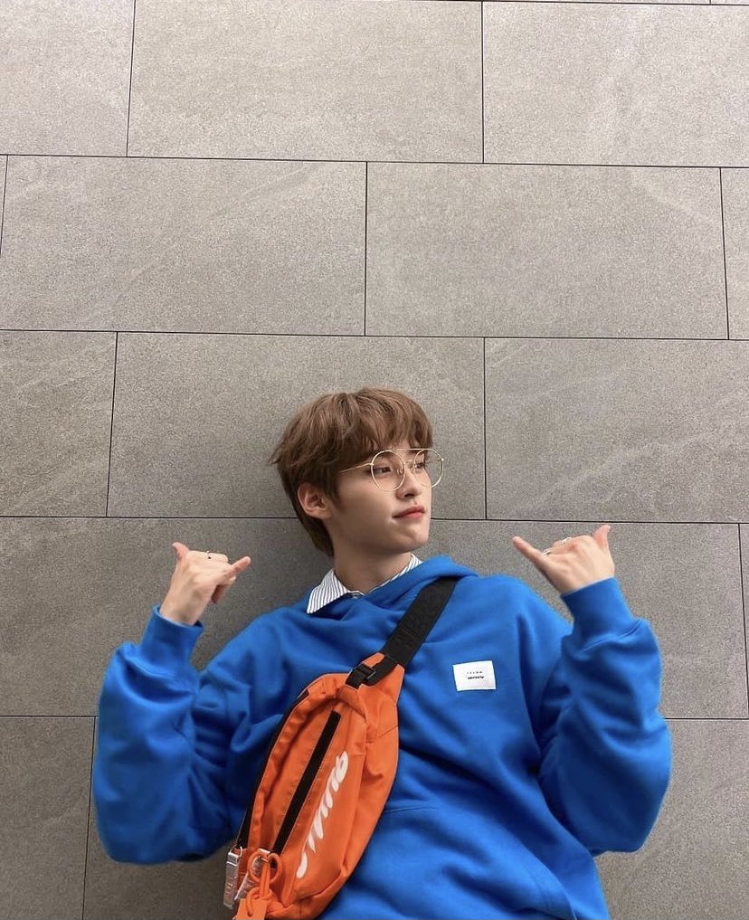 HWNGLlNO's tweet photo. he’s so cool https://t.co/u1MQbwulR3