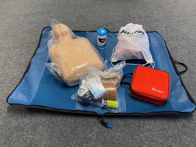 safehandsfa's tweet photo. All training is risk assessed and covid-compliant, following guidance from our regulatory body and Scottish Government.  All learners are issued with their own equipment for the duration of the course and will have minimal contact with each other. https://t.co/JfyxHPyZqe