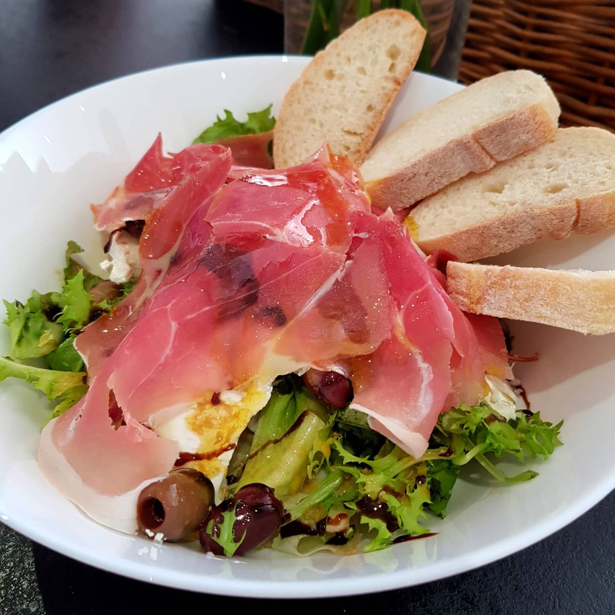 L I G H T  L U N C H

Our delicious goat cheese salad with Parma ham is perfect for a lighter lunch.

Just one of the tasty freshly made salads we have on our menu.