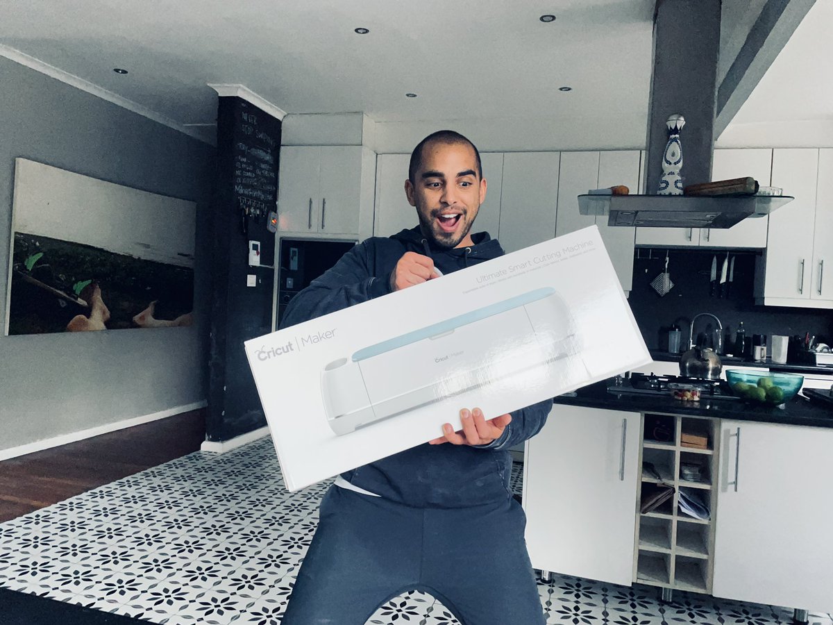 Lindens_Customs's tweet photo. S T O K E D ! Thanks @amazon and @OfficialCricut for the SWIFT delivery! Beyond excited to start creating with this amazing machine! #customsneakers #artist #justcreate #shoecustomizer #cricut #cricutmaker https://t.co/r0gWnYL23U