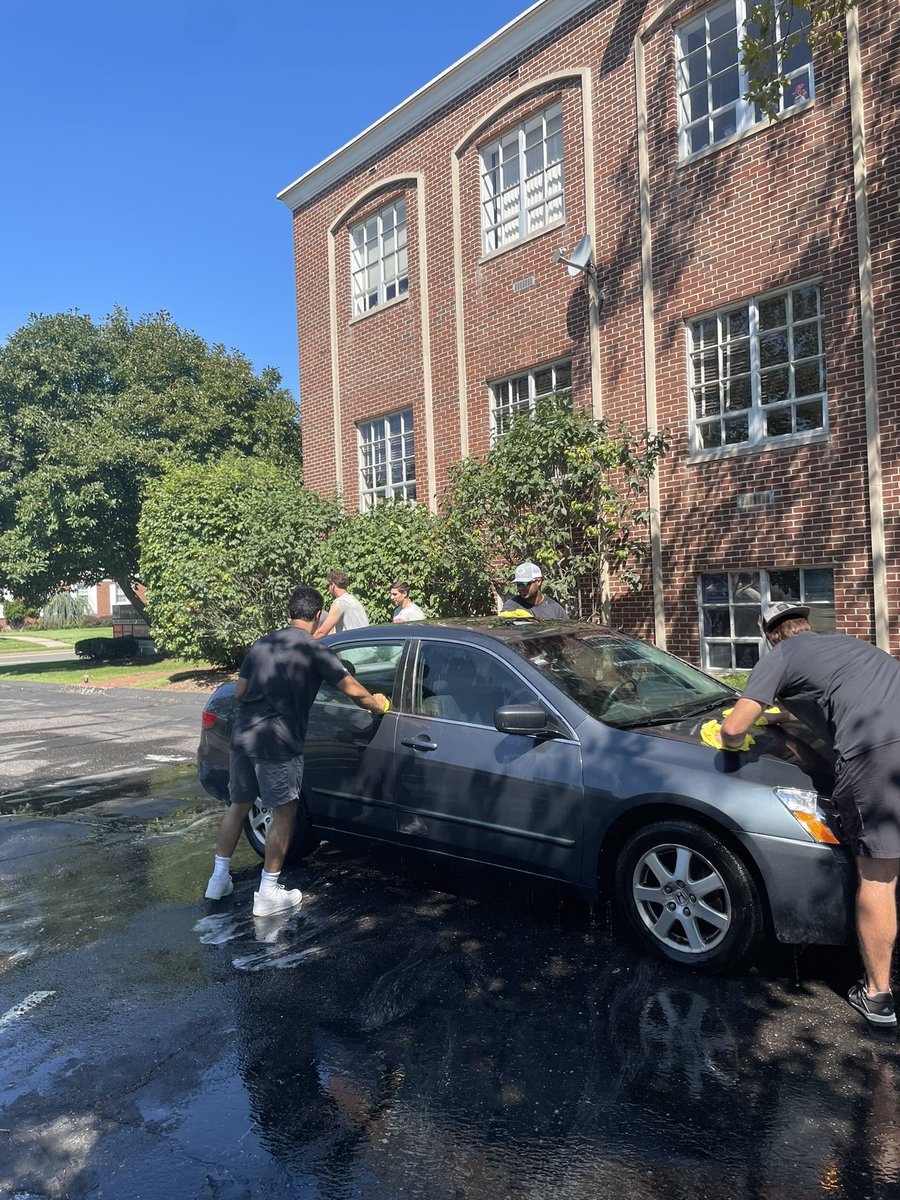 HartfordBASE's tweet photo. Come get your car washed @ 68 S Main St in West Hartford to support the @MiracleLeagueCT !!! Only $5, or donate 
PayPal: Miracle League of CT #ExpectMore https://t.co/K53a3hmaAk