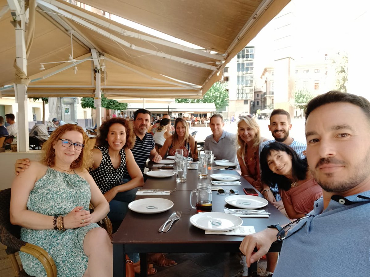 TxemaAlmela's tweet photo. Ya estamos de comida. ¡Que el rítmo no pare! #FelizFinDeSemana https://t.co/JX9peLKRoX