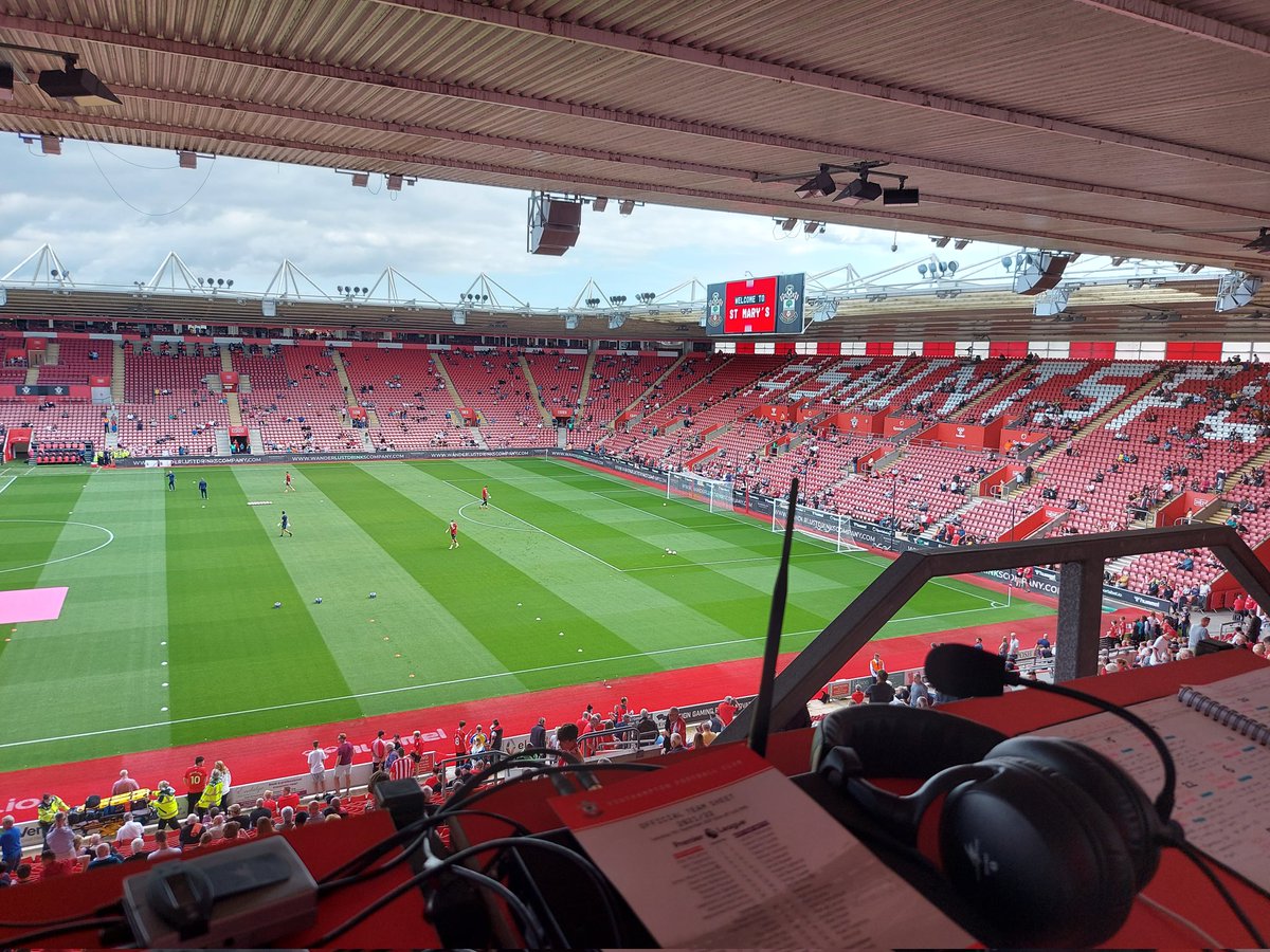 Saints_AD's tweet photo. We are in position and live from 14:30 at St Mary's Stadium with @AlanMarchSport 🏟
@CallumWilson21 &amp; @sillsy9 are on the 🎙 for #SOUWHU 😇⚒ https://t.co/GQdox9sGVn