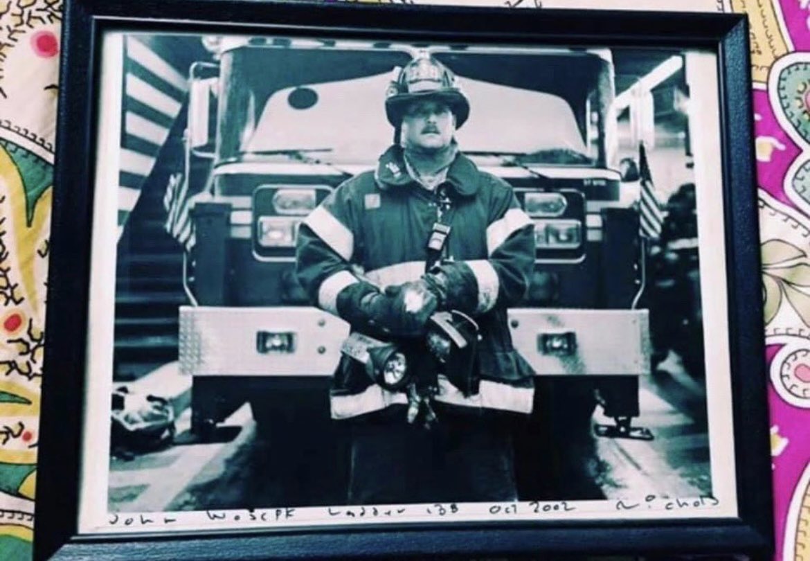 ashleywojcik's tweet photo. 20 September’s and this day never gets any easier. I am so thankful to still have my hero with me today. May we never forget this day and those who risked their lives for others♥️ #FDNY #September11 #Engine289 #Ladder138 https://t.co/AXFfKRG8vd