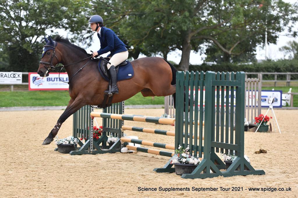 Hannah Bishop tweet media