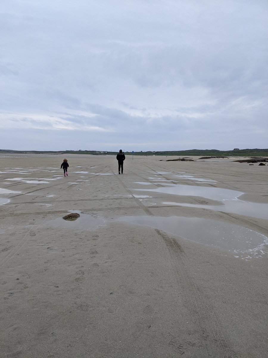 cornflake_girl's tweet photo. Rounded off our short trip with a jaunt over to Omey Island, so Sligo is not the only county with an island you can walk to at low tide. They also have drive-in bingo! https://t.co/ga4IDo3GLT