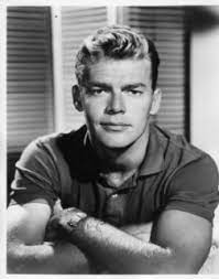 merlinpapin3's tweet photo. Aujourd'hui l'acteur #SkipWard aurait eu 89 ans (décédé en 2003) on a pu le voir dans
V
Le Pirate
Hombre
Walker Texas Ranger
Kung Fu The Movie
3 Gars, Deux filles, Un Trésor
@Jouxplane83 @FredOL69007 https://t.co/fHlmiem92M