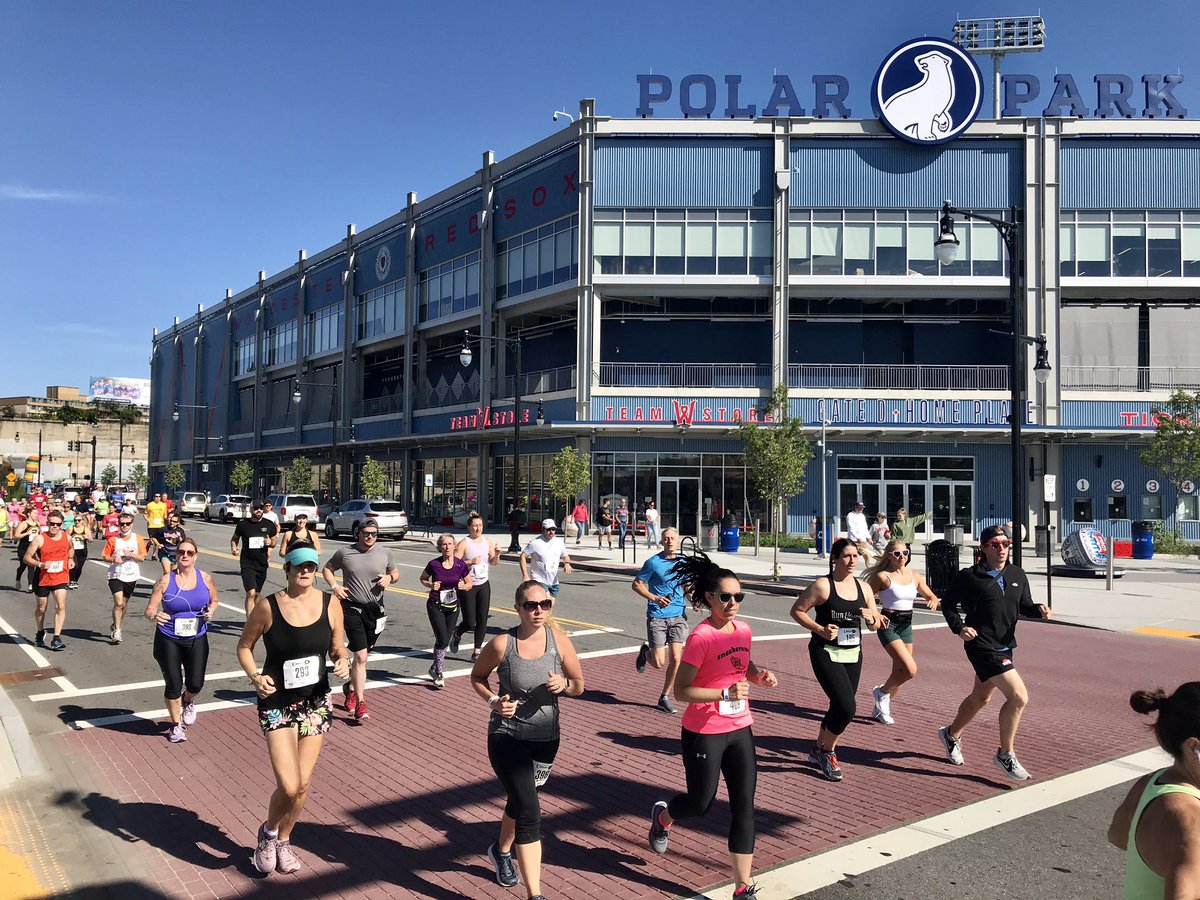 And they’re off! The Canal Diggers 5K road race leaves Polar Park on a beautiful morning for a run. <a href="/CanalDiggers5K/">Canal Diggers 5K</a> <a href="/tgsports/">Worcester T&G Sports</a> @PolarPark2021
