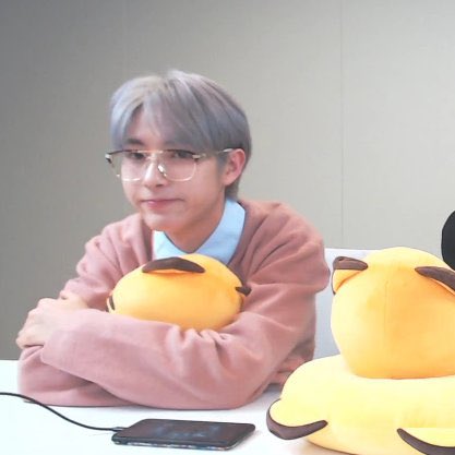 somsom leeꪔ̤̫ tweet media