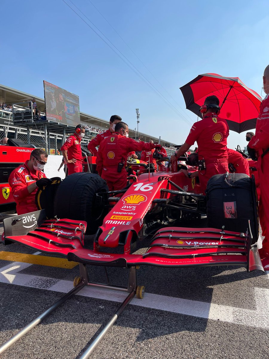 ScuderiaFerrari's tweet photo. Ready to go 👊@Charles_Leclerc @Carlossainz55 

#essereFerrari🔴 #ItalianGP #F1sprint https://t.co/6mKl3p28fo