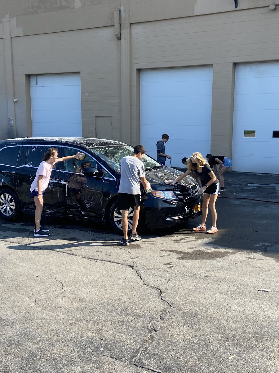 CoachLantzer's tweet photo. Willink Middle School Car Wash going on at Hegedorns until noon today. Thomas JV/Varsity from noon till 4pm. Come get your car washed! https://t.co/pKbUFOqTFf