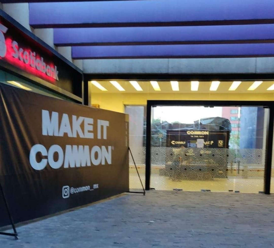 MarcosOmr's tweet image. Muy lamentable evento el que se desarrolla en el helipuerto de puerta bajío con escándalo auditivo desde las 5am por #commoncycle afectando la paz y entorno de los fraccionamientos aledaños, cómo se ve permite esto? @PoliciaNau @municipio_leon @SaludGuanajuato