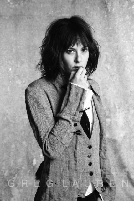 KATE MOENNIG - Página 2 E_AvOo8WYAogYaO?format=jpg&name=small