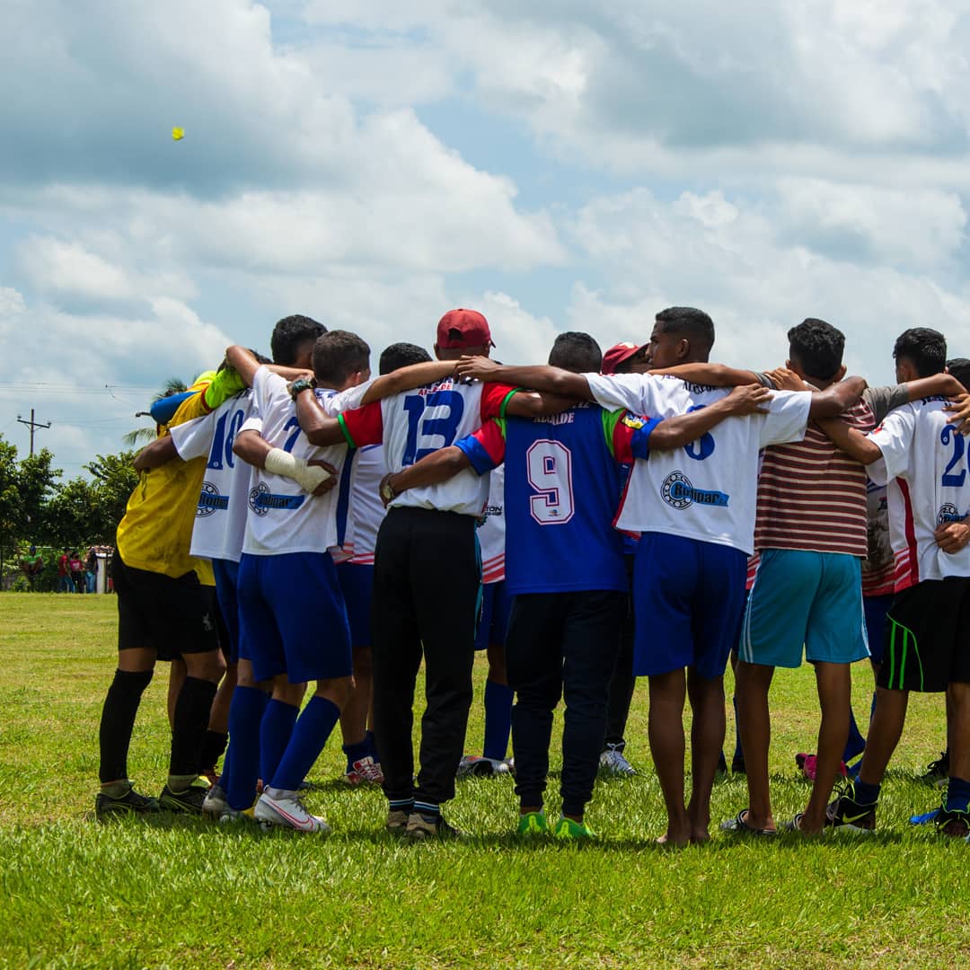#11SEP Me siento cada vez más orgulloso de nuestros Jóvenes que con su talento demuestran que en Simón Planas tenemos un fútbol bonito. Estuve acompañando a nuestros chamos de la Sub-18 y 20 @deportivosimonplanasfc  en su encuentro con @afmetropolitanolara
#LaClaveEsVacunarse