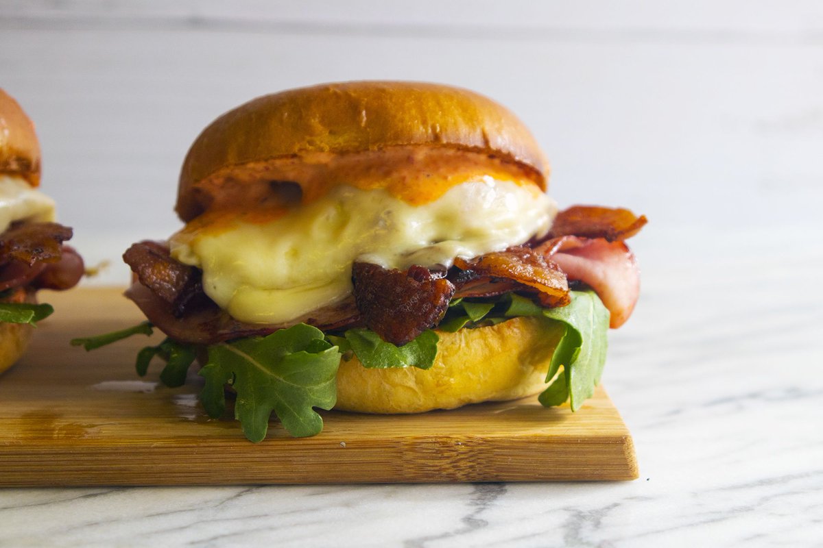 This absolutely loaded Antipasti breakfast sandwich from <a href="/Giadzy/">Giadzy</a> is inspired by the very one at #ProntoByGiada! 🙌 #feasttheempire <a href="/CaesarsPalace/">Caesars Palace</a> buff.ly/2IQxqQo