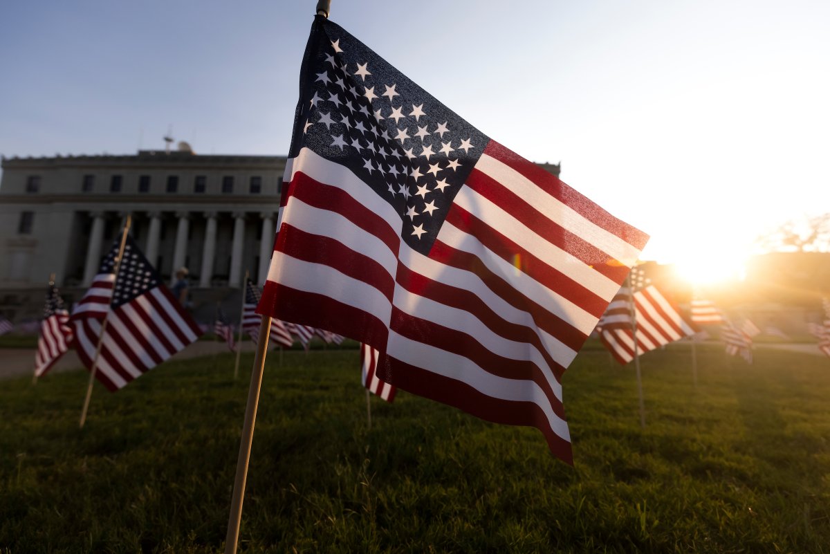 TAMU's tweet photo. Almost 3,000 U.S. flags currently stand in front of the Administration Building in memory of the lives lost twenty years ago on September 11, 2001. 🇺🇸 https://t.co/YFZ8KzIQS0