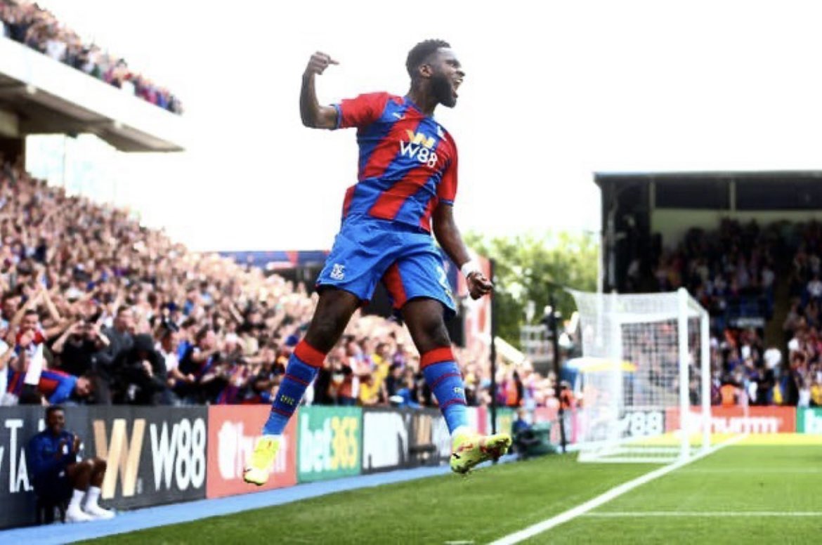 Oedouard22's tweet photo. Big win for the team! So proud to make my debut at home in front of the fans! Thank you for your all your support ❤️💙🦅 @CPFC https://t.co/fhe0mzlIV4