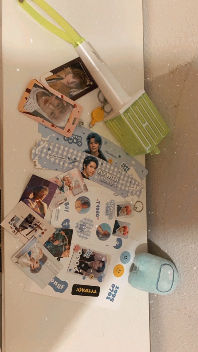 flywithbubu's tweet photo. 🦋PREVIEW🦋
Sorry for the delay as admin had some things to do!😅 But here is the preview for the fanpack!!😊 (Do note that the fanlight, photocards &amp; among us plushie are just for decoration😅) https://t.co/4TYPYETebX