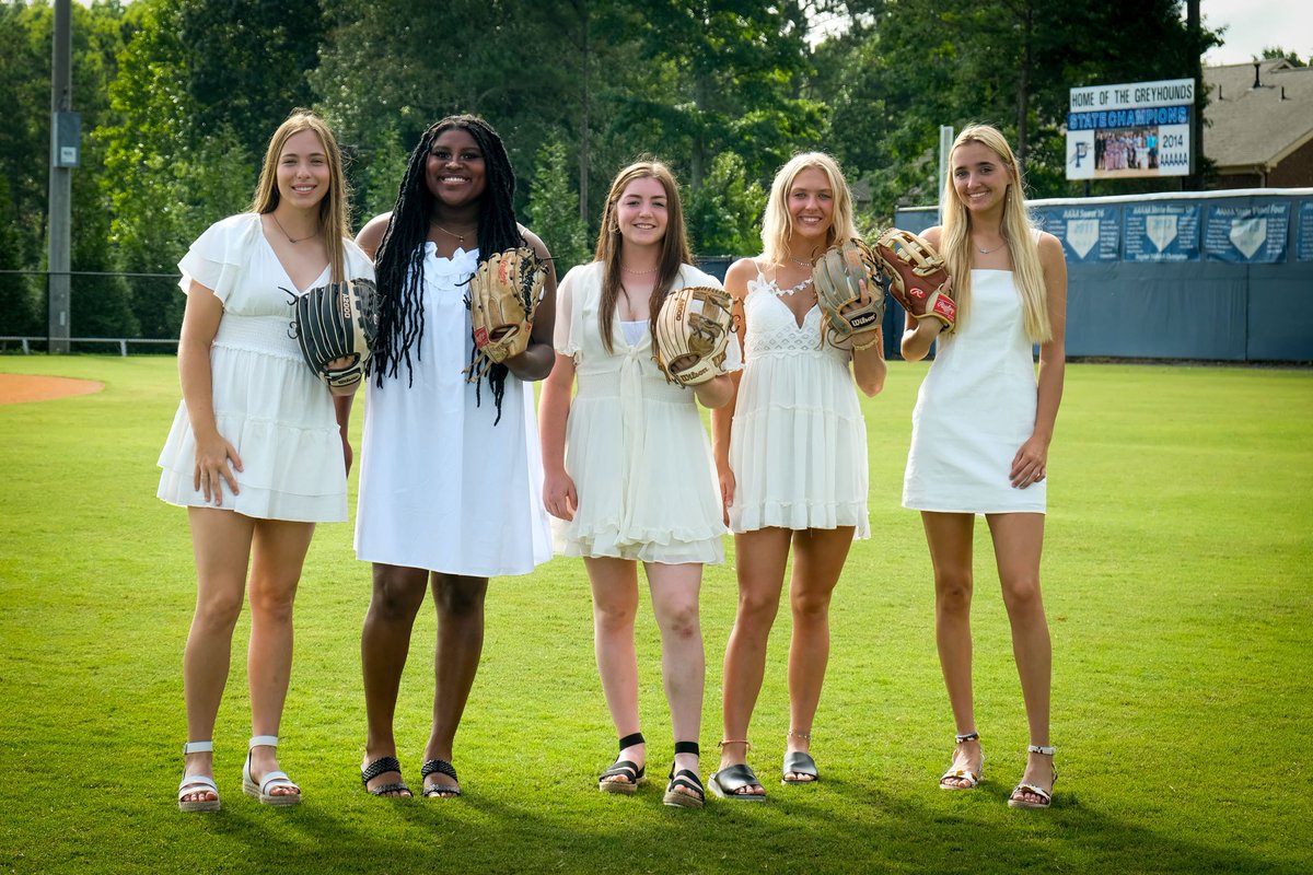 CoachTurco8's tweet photo. Honored to have had the opportunity to coach these #CYLs for the past 3 seasons!  Very proud of the young women they have become!

Happy #SeniorDay

@PopeFastpitch 

#PFPFamily
#NASCAR https://t.co/mg8j3fQrqM