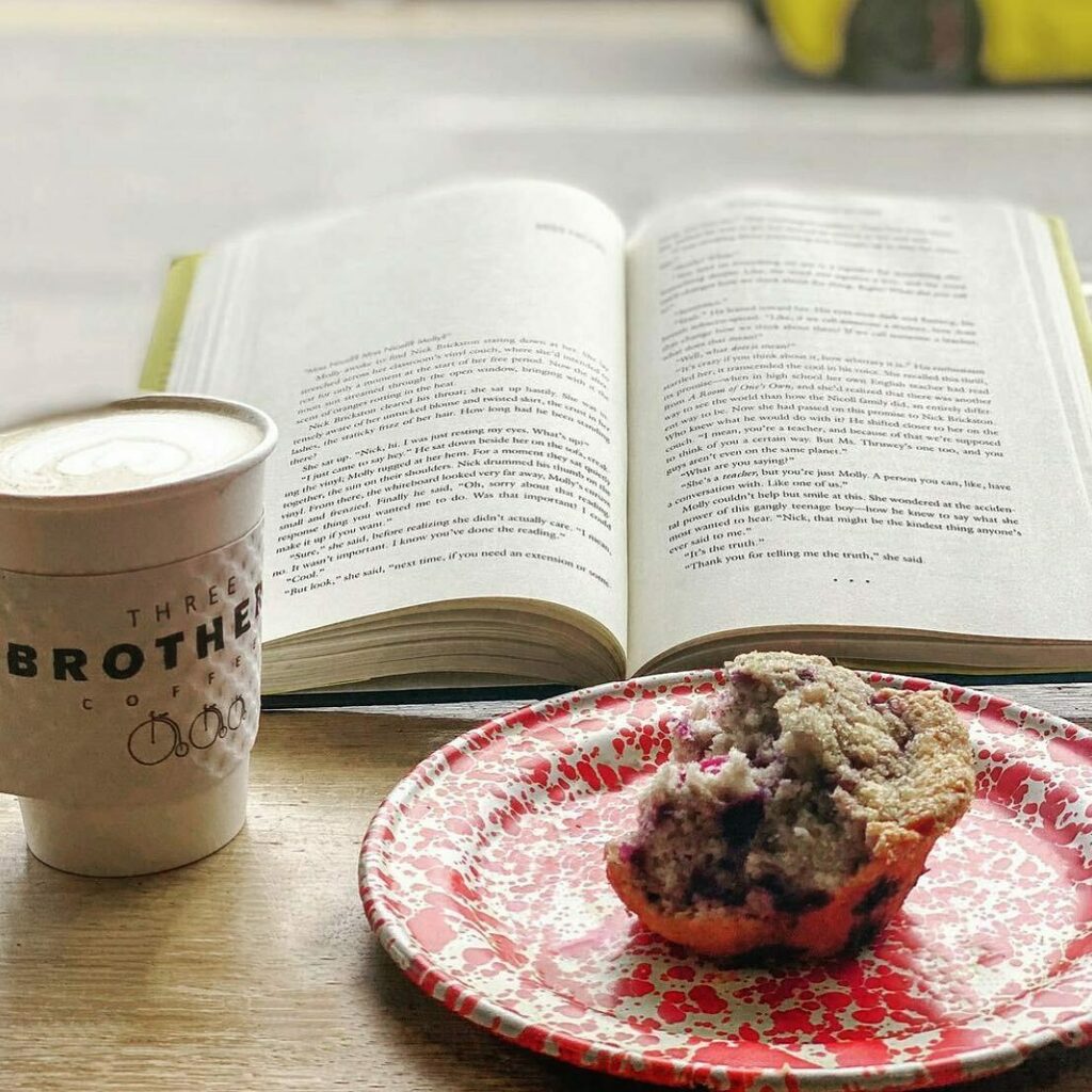 ⁣
THIS MORNING, REMEMBER TO BREATHE⁣
⁣
Whether you’re out for a run in <a href="/conservancynash/">Centennial Park Conservancy</a>, or still settling in for the first weeks of classes. We’re here to get your day started right with the perfect drink and snacks from @dozenbakerynashville!⁣
⁣
📸 <a href="/josiahjrizzo/">Josiah J. Rizzo</a> 
⁣
#nas…