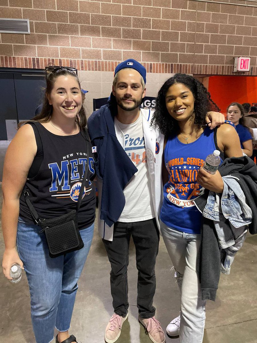 DylanOBrienPOL's tweet image. NOWOŚĆ: Nowe zdjęcia Dylana z fankami.