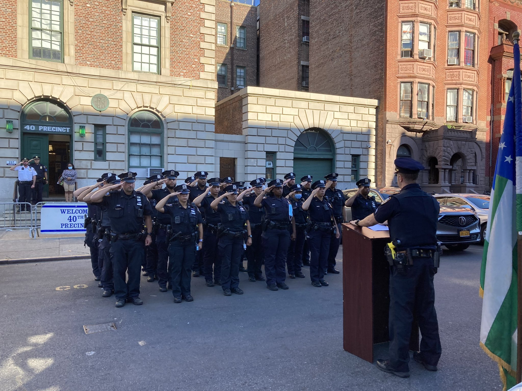 [Letter3 5] 10 Precinct Nypd - 7qej4mq