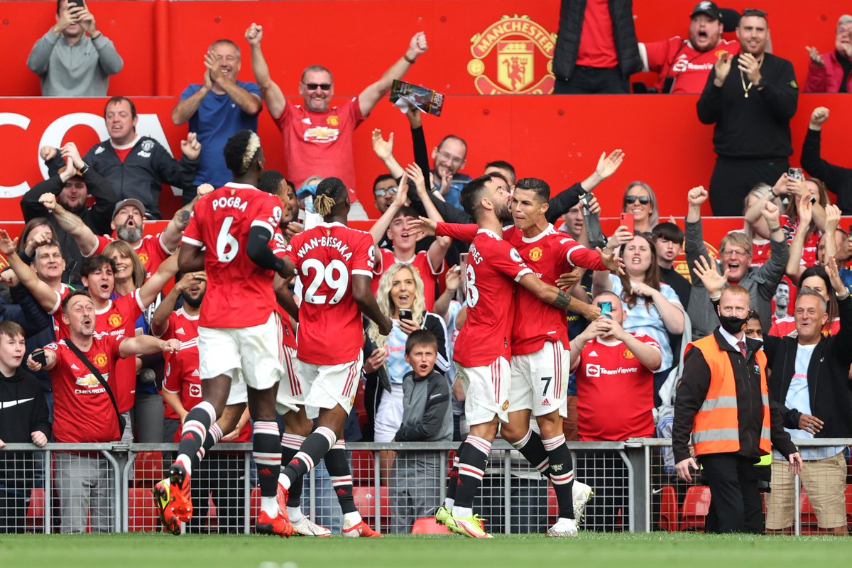 Sujith_str's tweet photo. The sound. The scenes 🔴🔴🔴🔴

#mufc #ronaldo #munnew https://t.co/p51tBmdXsp