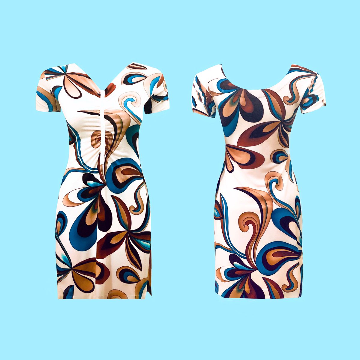 NadyaMistry's tweet photo. The #Retro print, short tunic-top. Cut from matte silk jersey, this top has a curved wide V-neck that’s #ruched in the front to define your frame.#classicprint #classicdesign    
@nadyamistryofficial #nadyamistrypret #printedtop #fashionista #fashionforward #fashionforeveryone https://t.co/E0MUFYO4si
