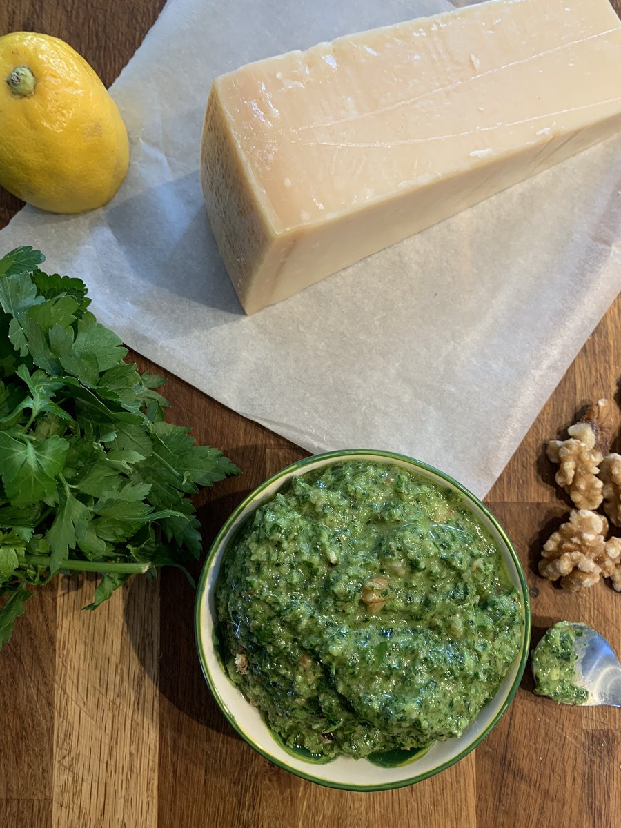 markjamesmunro's tweet photo. Parsley pesto #kitchen29 ๐ฎ๐น https://t.co/M7VSHBQocz