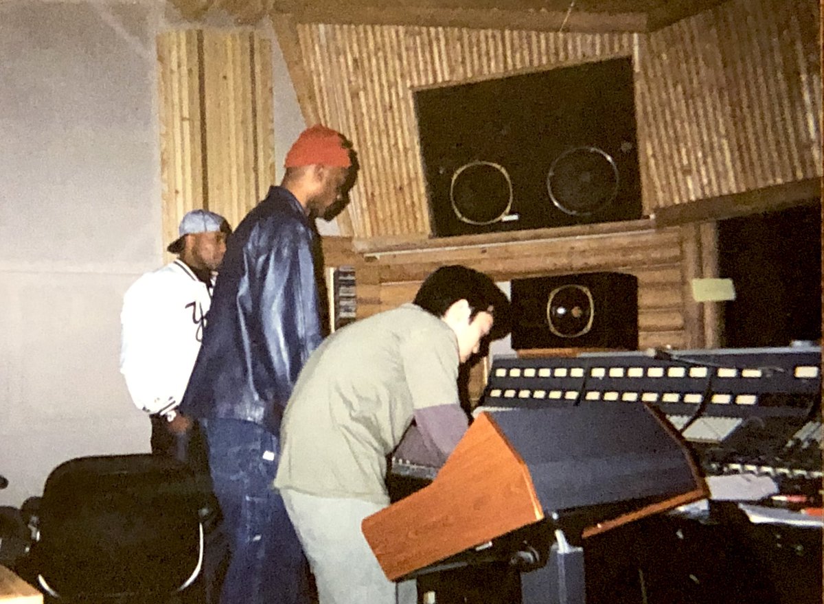 toshikasai's tweet photo. Early 2000’s #koolkeith session w/ beat maker/producer/rapper Mark at #thehookstudios
——=====——-
#studer #neve #analog #tannoy #toshikasaiproduction #olddays https://t.co/cnge4GUej7