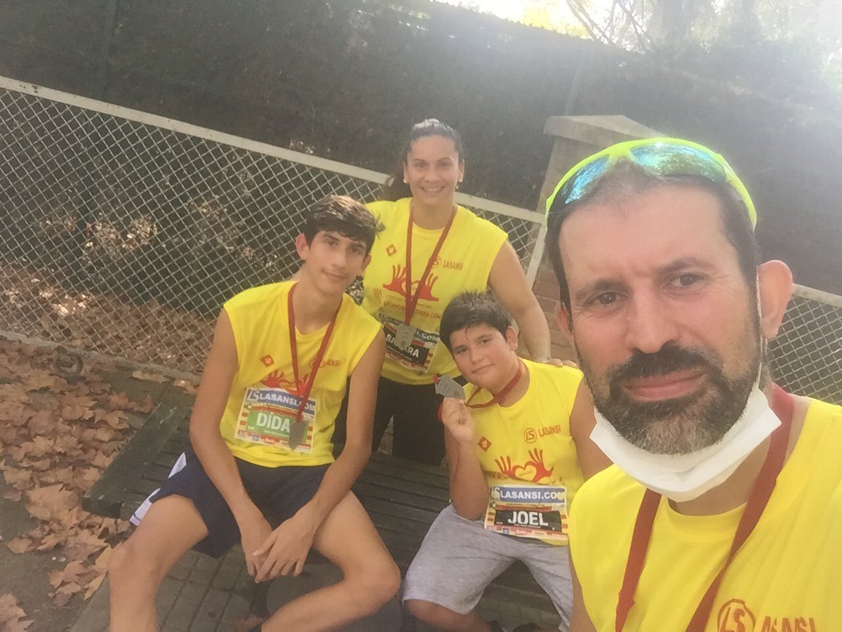 escarbato's tweet photo. Feina feta! #SansiBellaterra #10K bona #Diada2021 https://t.co/U1X4DHRnBr