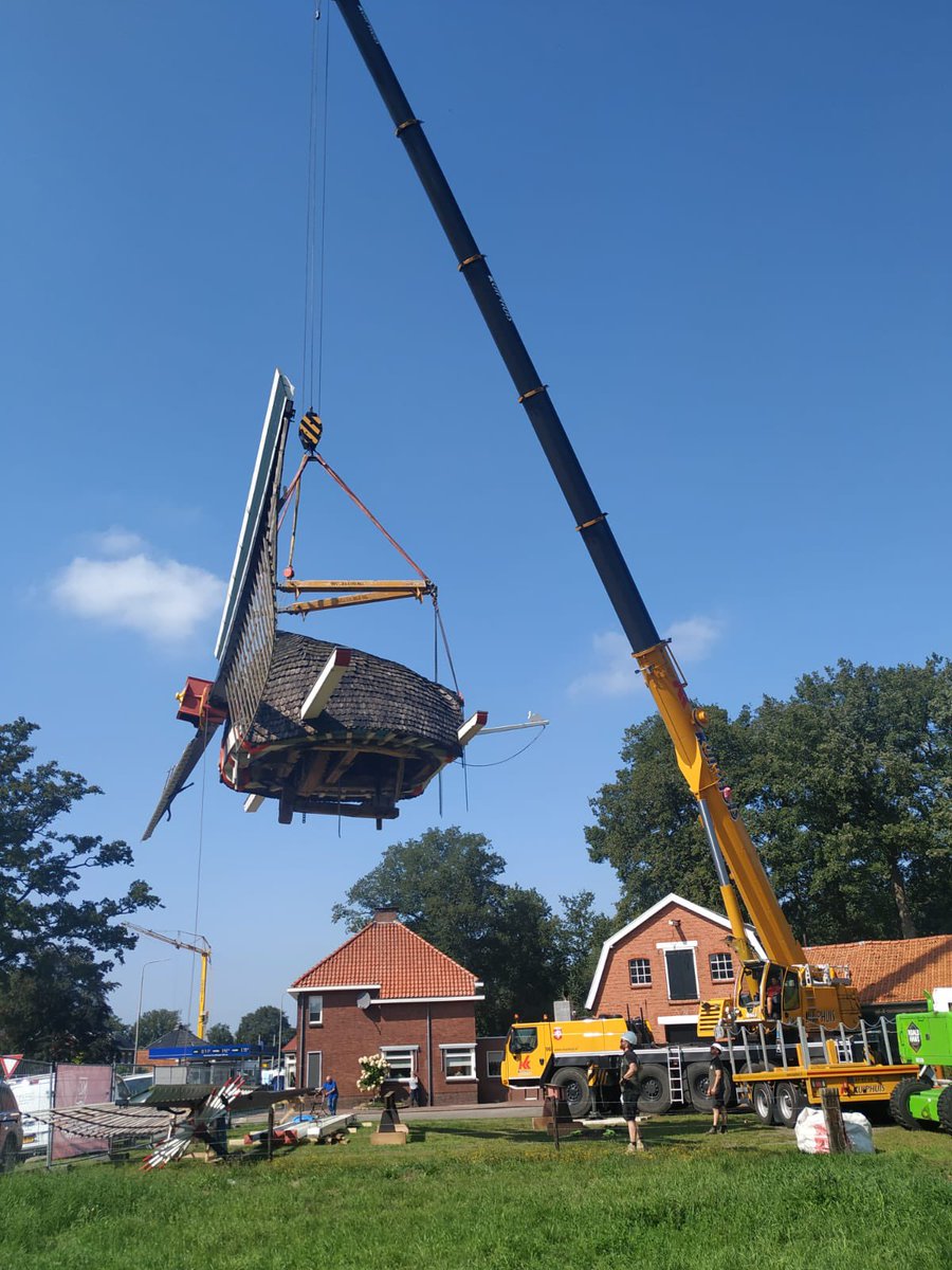 Ook de <a href="/GeesterseMolen/">Geesterse Molen</a> doet mee met de club spaaractie van <a href="/PlusWallerbosch/">Plus Wallerbosch</a> in <a href="/Geesteren/">Geesteren</a> 

Iedereen kan zien waarvoor we de steun goed kunnen gebruiken: de molen wordt momenteel flink gerestaureerd!

We hopen dat veel sponsorpunten aan ons worden gegeven. Alvast bedankt!