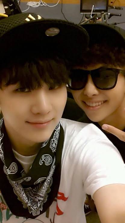 Goldenvante_97's tweet photo. @BTS_twt 10 years 🌟
#HappyBdayNamjoon #ItsSugaHyung #YouWorkHard #LetsGoForTenMoreYears https://t.co/7JRa3hbxcK