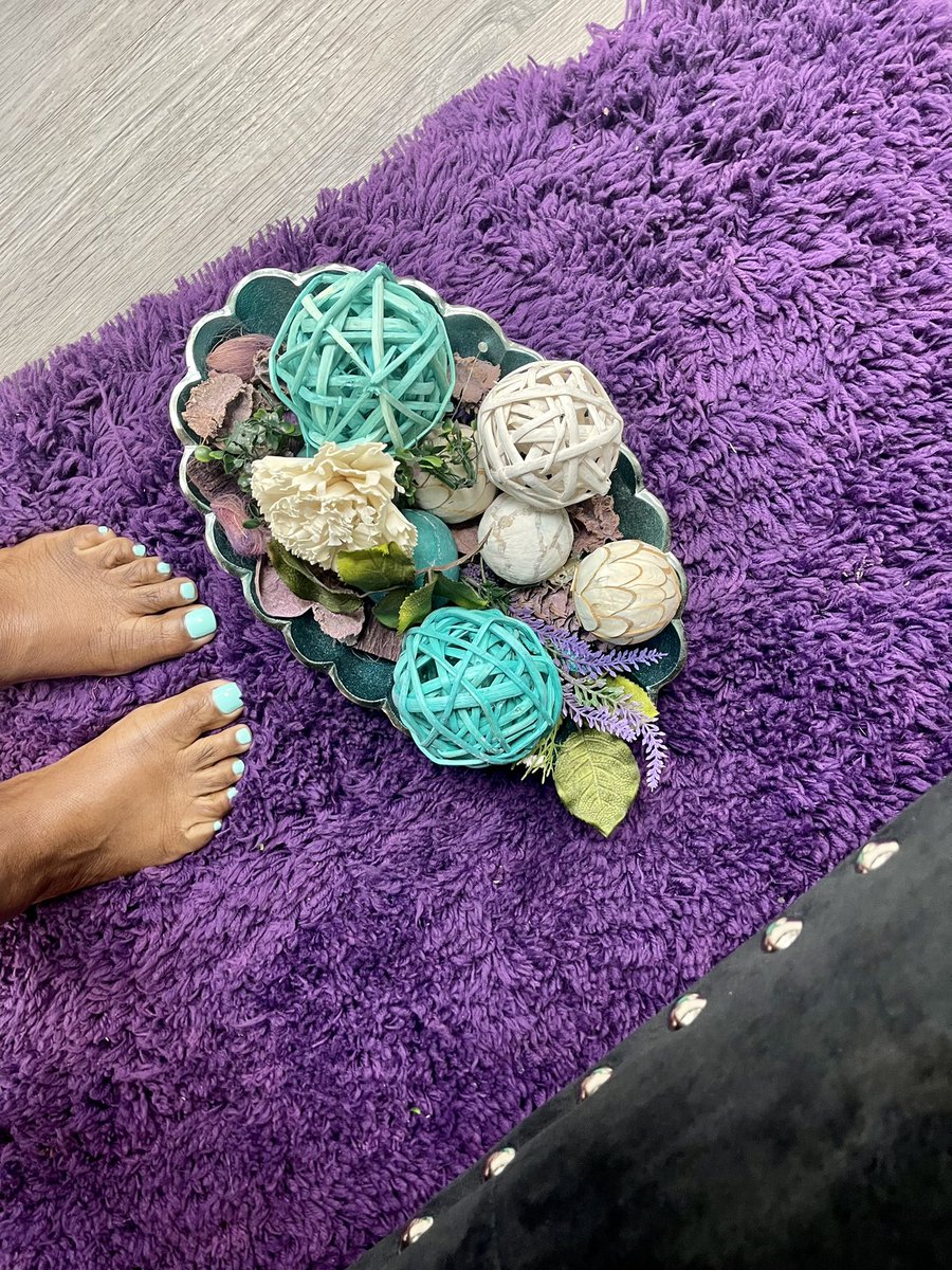 mzhogansheroes's tweet photo. #tealtoes #ovariancancerawareness #SHFBAC #DeltaSigmaTheta
It’s the dreaded disease that took my mom from me. ❤️🩹. Let’s raise awareness ladies. Paint those toes Teal! https://t.co/IGRZPfMqdP