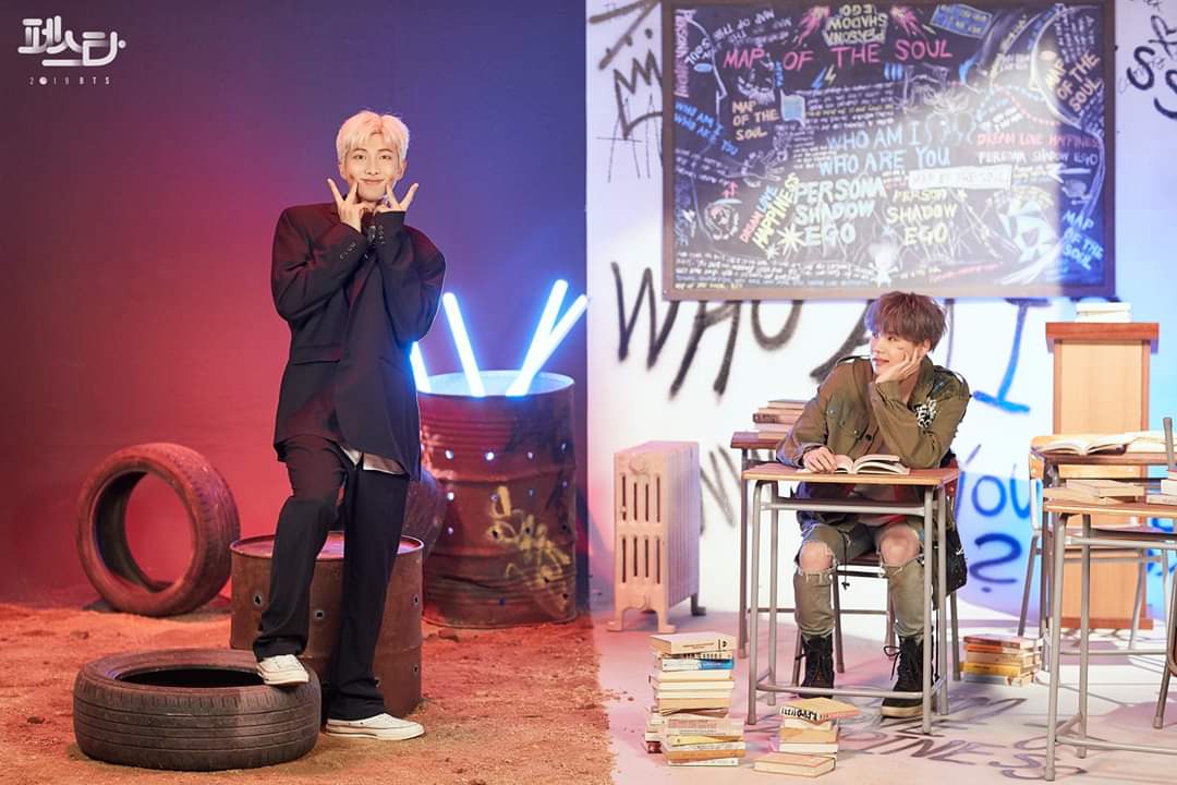 gcfbunnytk's tweet photo. IM SOBBING😭😭😭😭😭
#LetsGoForTenMoreYears https://t.co/u5rKKdC0jp