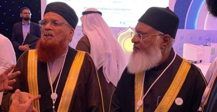 کل جمعہ کےبعدمفتی رفیع عثمانی صاحب نے حاضرین سے فرمایا،آج تک ہمارے ہاں نمازوں کے بعد طالبان کے حق میں جہراً دعا نہیں ہوتی تھی لیکن اب ہم اجازت دیتے ہیں کہ تمام مسلمان نمازوں کے بعد طالبان کے لیے کھل کر دعا کریں۔ اس کے بعد حضرت آبدیدہ ہوگئے اور بوجہ ضعف مزید گفتگو نہ کرسکے
