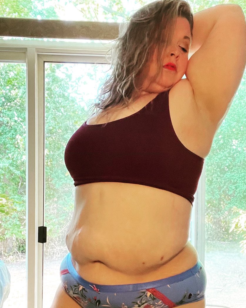 Morgan_Leahy_1's tweet photo. Happy sexy Saturday! Brand new pics and vids on my reveal me! 💦😈https://t.co/NtoXUHEtKm #bbwblonde #plussizefindom #bbwgoddess #bubblegumtoes #toesandsoles #cumwithme https://t.co/rBhppVWw7W