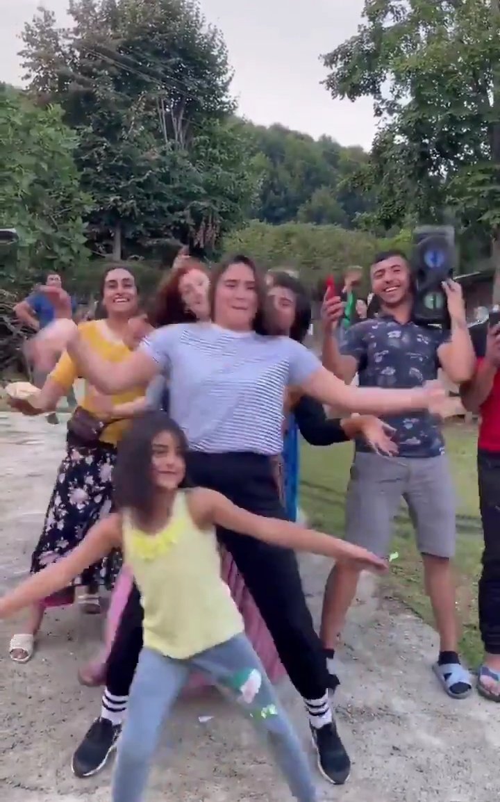 Garip hayvanlara benziyirsin